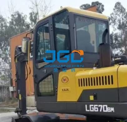 LG670BM এক্সকাভেটর সামনে এবং পিছনের দরজা স্কাইলাইট উপরের এবং নীচের অস্ত্রের গ্লাস
