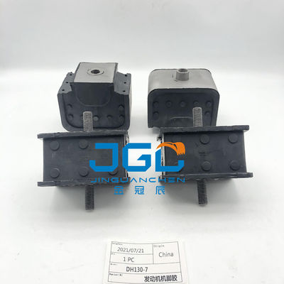 Excavator Parts Doosan Daewoo DH130-7 ইঞ্জিন ফুট রাবার শকপ্রুফ আঠালো।