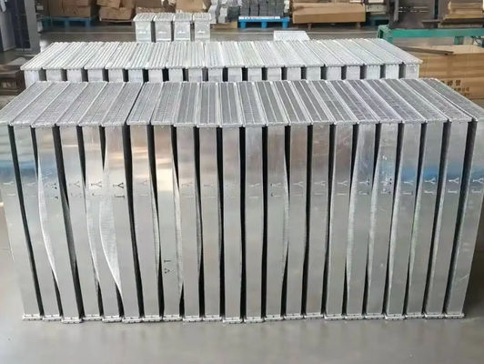 এক্সক্যাভারের জন্য রেডিয়েটার ZAX200-6 ইঞ্জিনিয়ারিং অ্যাপ্লিকেশনের জন্য অ্যালুমিনিয়াম উপাদান
