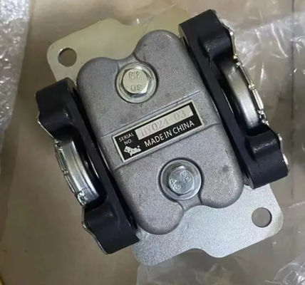 Excavator Pedal Valve 702-16-04250 Travel Control Lever 702-16-01861 702-16-01542 PC78 PC200-7 PC200-8 এর জন্য