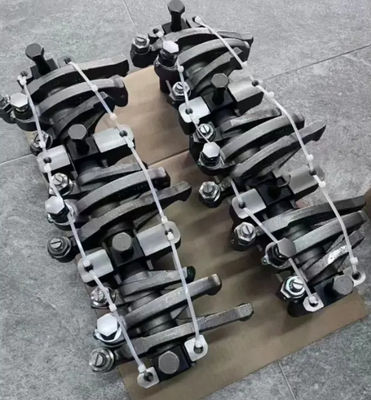 QSM11 Excavator Diesel Engine Complete Rocker Arm Assembly ৪০০৩৯০৫ ৪০০৩৯০৬